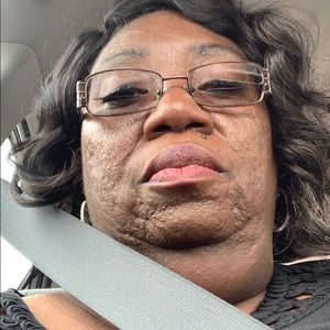 Meet your Posher, Brenda
